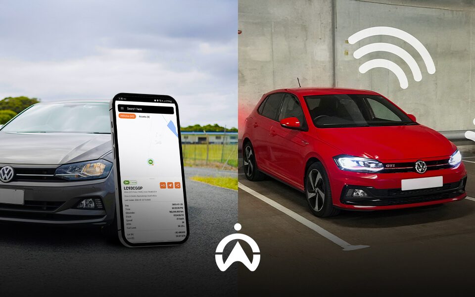 A gray Volkswagen Polo is displayed next to a red Volkswagen Polo, with a smartphone showing location tracking features.