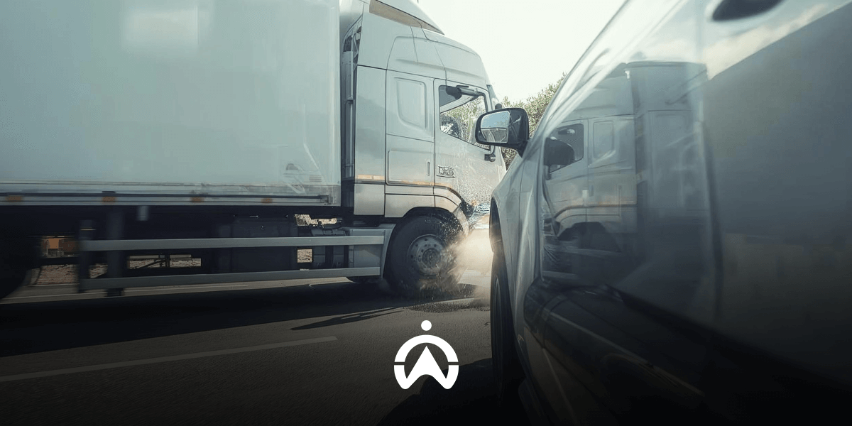 Collision_Avoidance_vs_Crash_Detection_How_to_Have_Both_in_Your_Fleet_Business